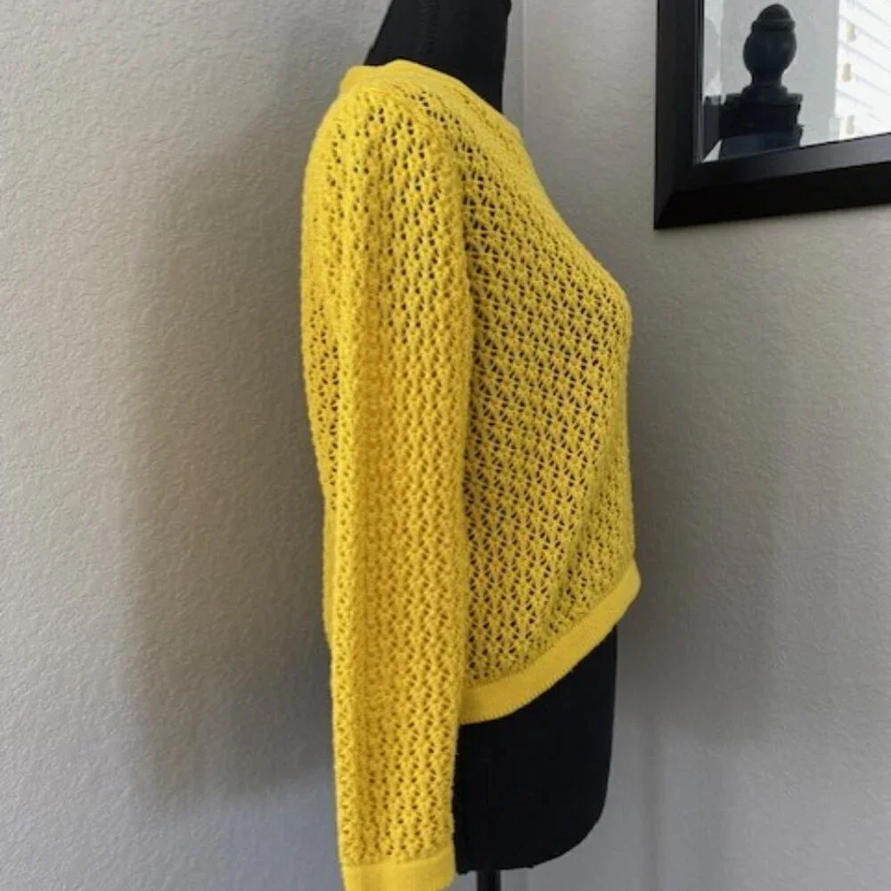 COMPANIA FANTASTICA Yellow Cropped Knit Sweater Medium